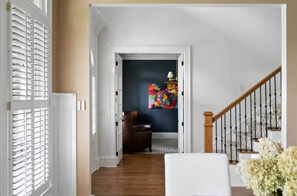 1363 Sylvan Cir, Atlanta GA 30319-3424 exterior