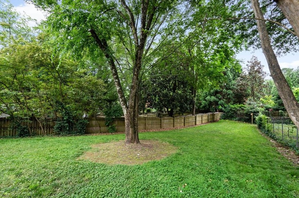 1363 Sylvan Cir, Atlanta GA 30319-3424 exterior