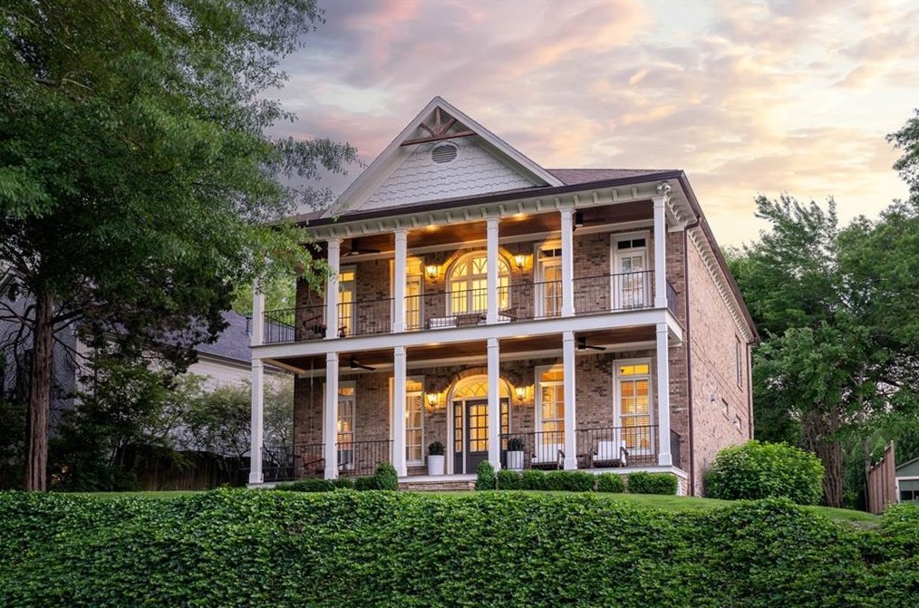 1363 Sylvan Cir, Atlanta GA 30319-3424 exterior