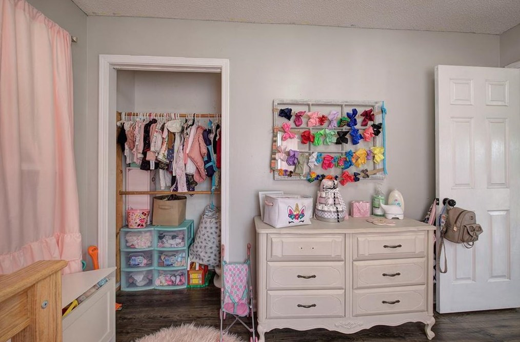 1015 Erwin Hl Church Rd, Calhoun GA 30701-4009 exterior