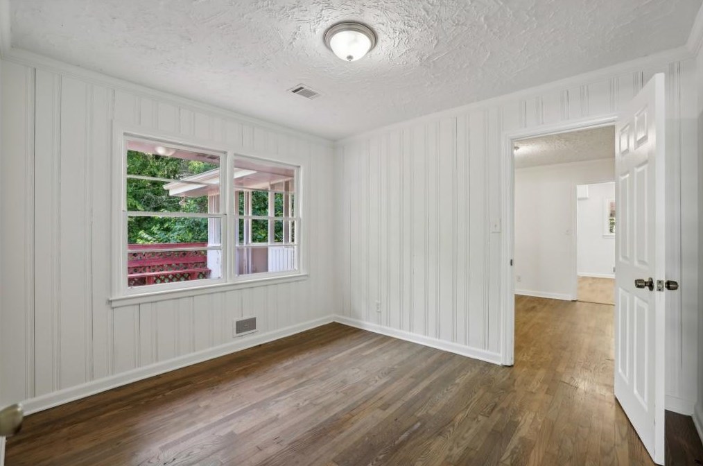 2216 Holly Hl Dr, Decatur GA 30032-5711 exterior