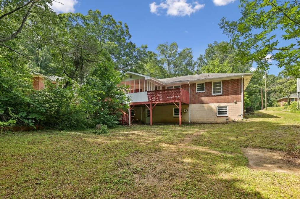 2216 Holly Hl Dr, Decatur GA 30032-5711 exterior