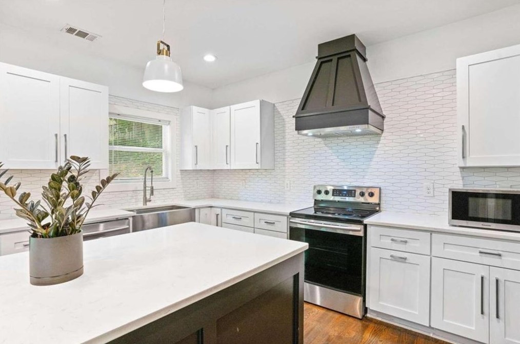 1499 Rupert Rd, Decatur GA  30032-3513 exterior