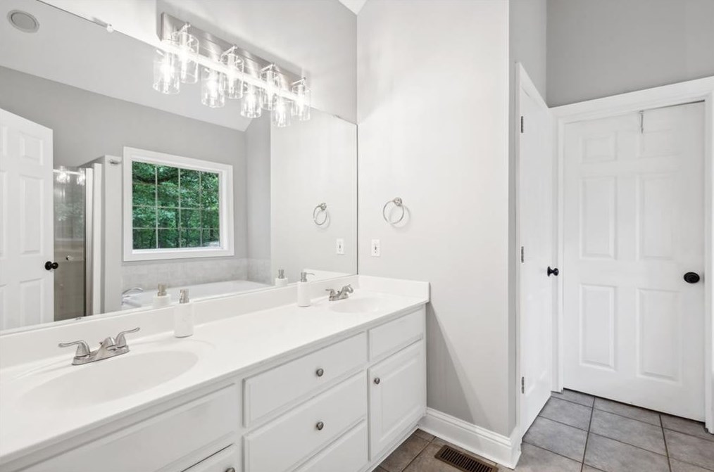 4363 Shirley Rd, Gainesville GA 30506-5107 exterior