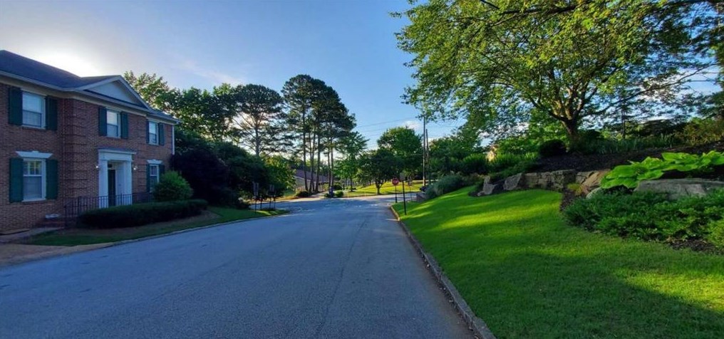 603 Pinetree Dr, Decatur GA  30030-2327 exterior