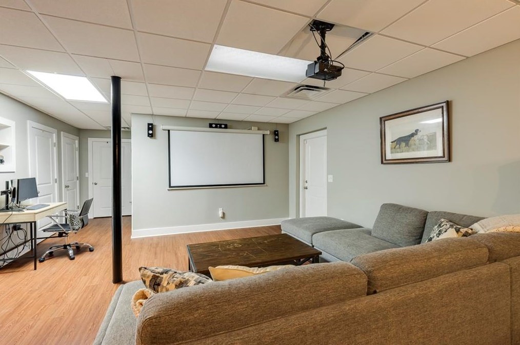 2104 Drew Vly Rd, Atlanta GA  30319-3918 exterior
