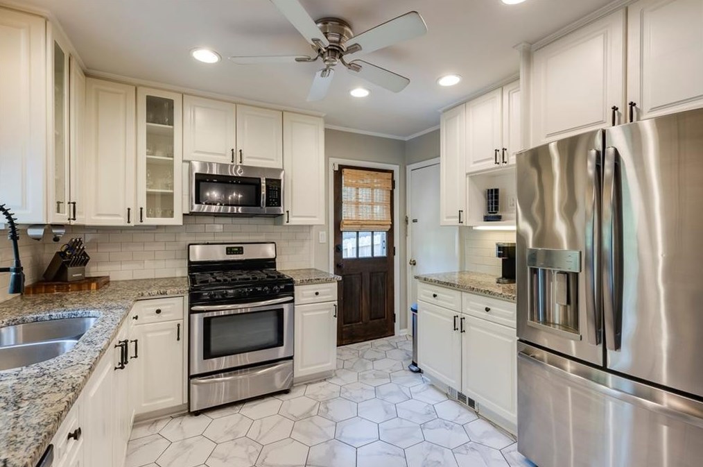 2104 Drew Vly Rd, Atlanta GA  30319-3918 exterior