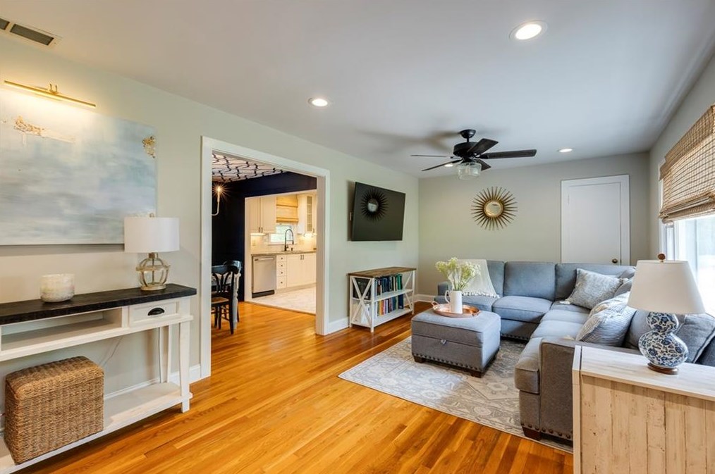 2104 Drew Vly Rd, Atlanta GA  30319-3918 exterior