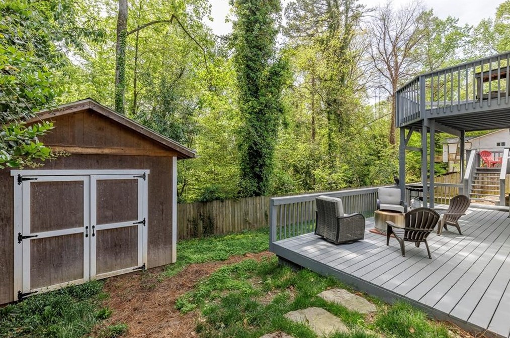2104 Drew Vly Rd, Atlanta GA  30319-3918 exterior