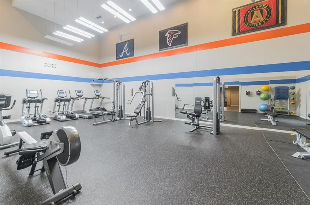 10 Rimington Ln, Decatur GA  30030-2122 exterior