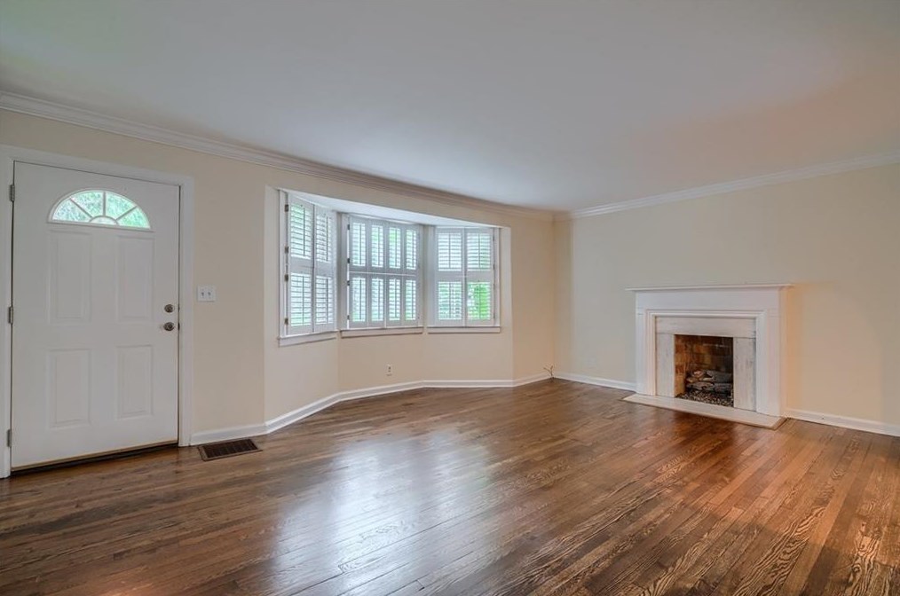 664 Courtenay Dr, Atlanta GA  30306-3421 exterior