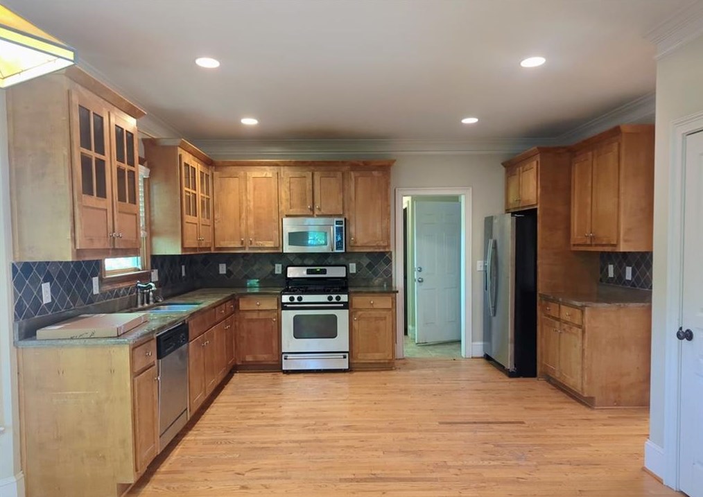 1876 Timberwood Trce, Decatur GA  30032-5228 exterior