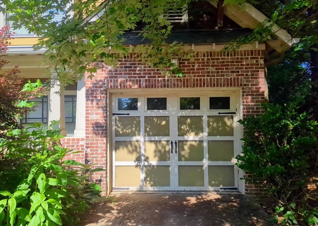 1876 Timberwood Trce, Decatur GA  30032-5228 exterior