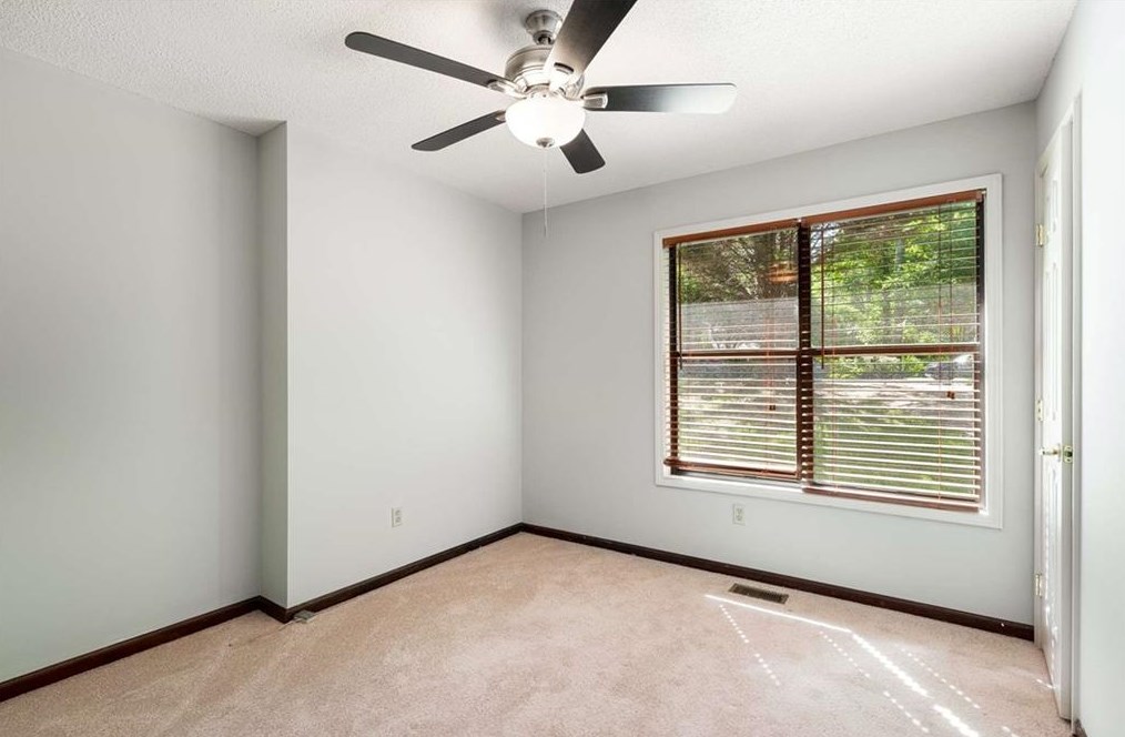 4292 Gregory Ln, Smyrna GA 30082-4427 exterior