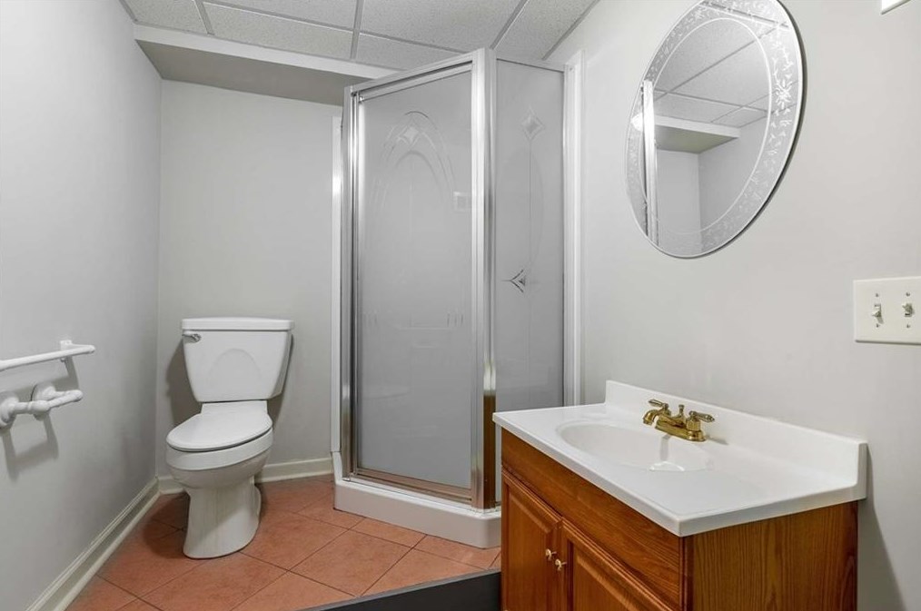 4292 Gregory Ln, Smyrna GA 30082-4427 exterior