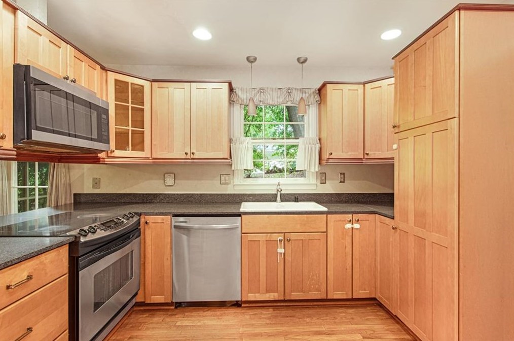 4576 Holliston Rd, Atlanta GA  30360-2058 exterior