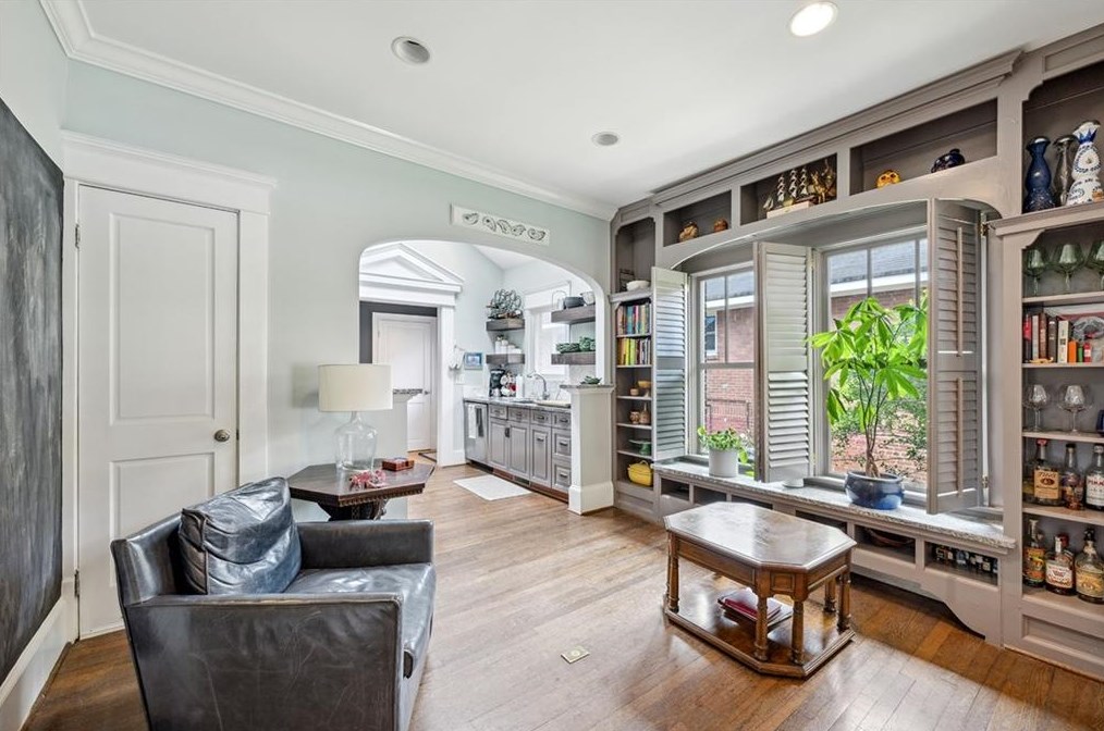 933 Church St, Decatur GA 30030-1527 exterior