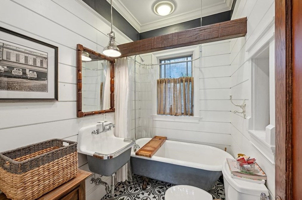 933 Church St, Decatur GA 30030-1527 exterior