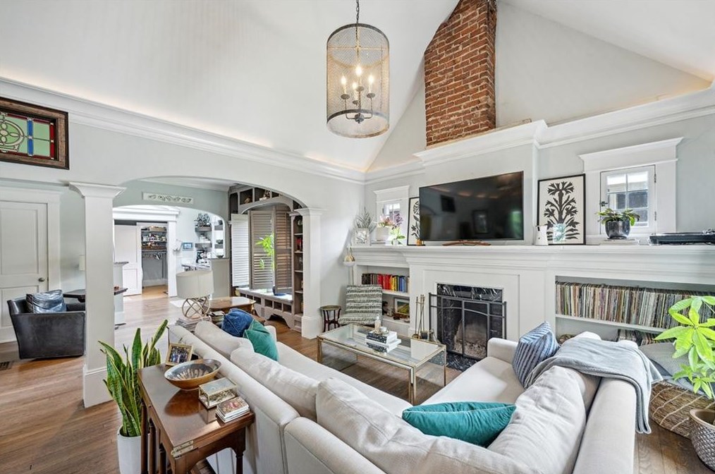 933 Church St, Decatur GA 30030-1527 exterior