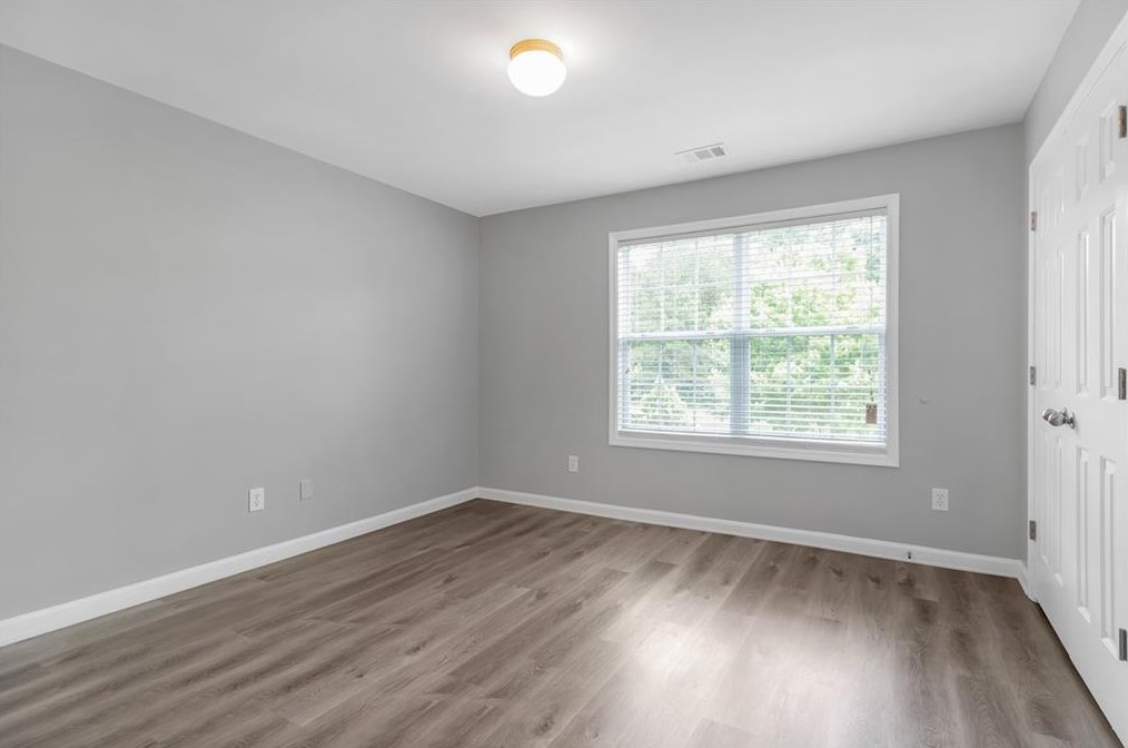 5481 The Vyne Ave, Atlanta GA  30349-8736 exterior