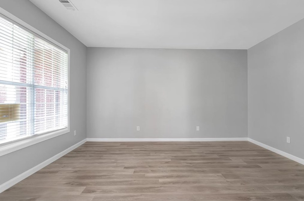 5481 The Vyne Ave, Atlanta GA  30349-8736 exterior