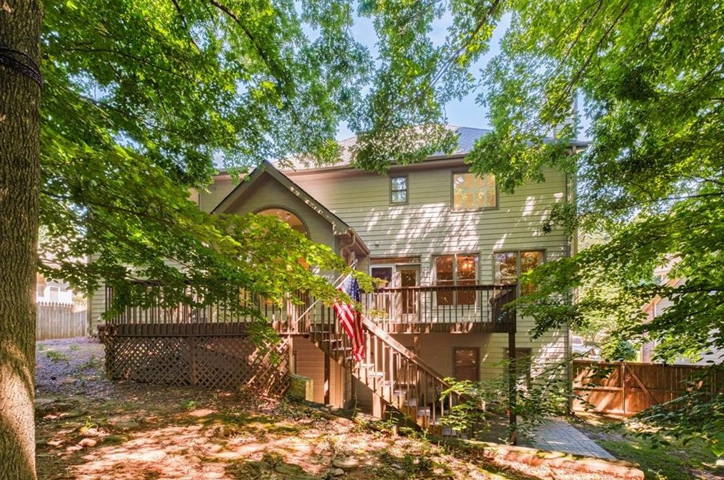 3062 Oaktree Ln, Duluth GA 30096-5886 exterior