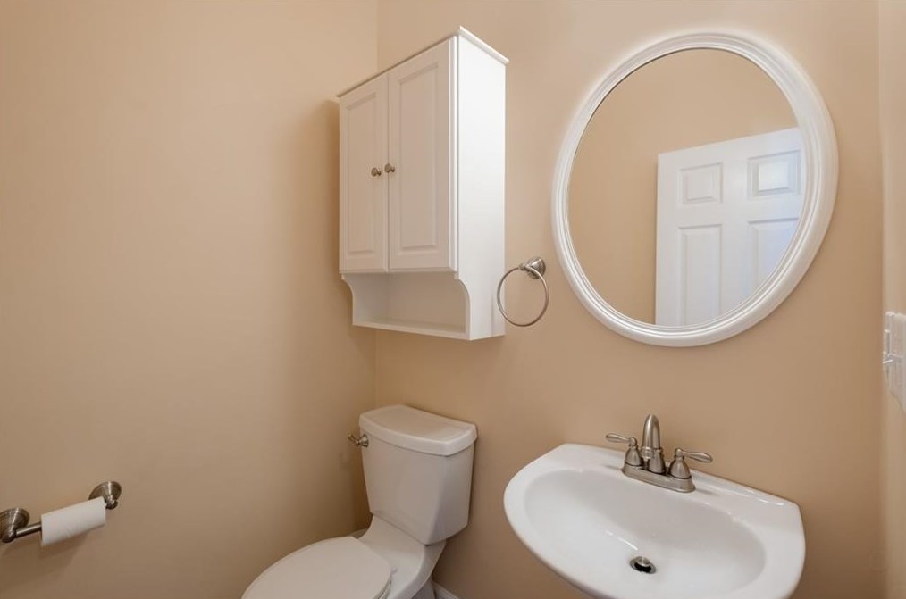 3062 Oaktree Ln, Duluth GA 30096-5886 exterior