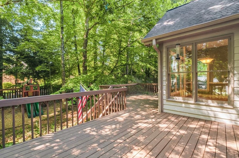 3062 Oaktree Ln, Duluth GA 30096-5886 exterior