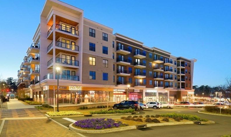 6400 Blue Stone Rd, Atlanta GA  30328 exterior