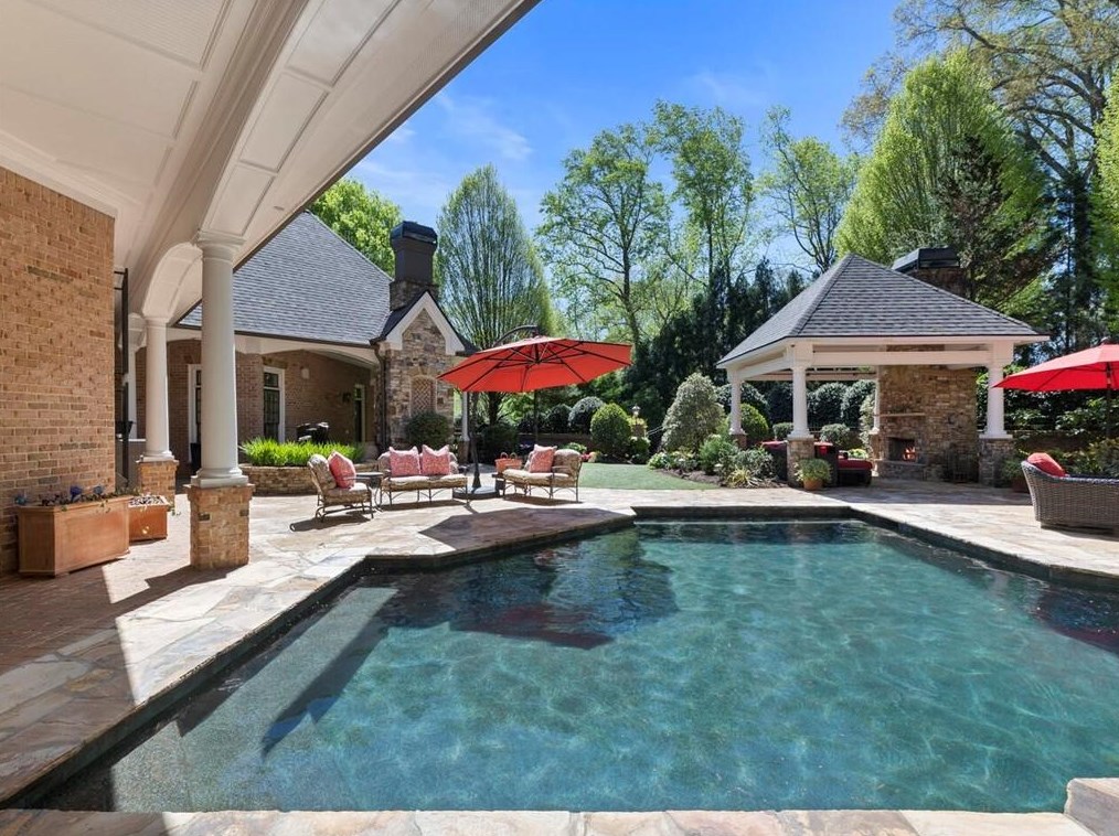 2985 Mnr Brg Dr, Alpharetta GA 30004-8813 exterior