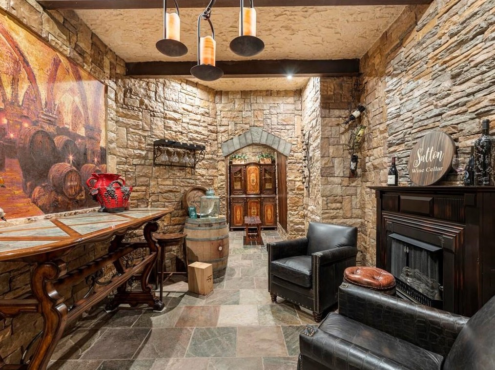 2985 Mnr Brg Dr, Alpharetta GA 30004-8813 exterior