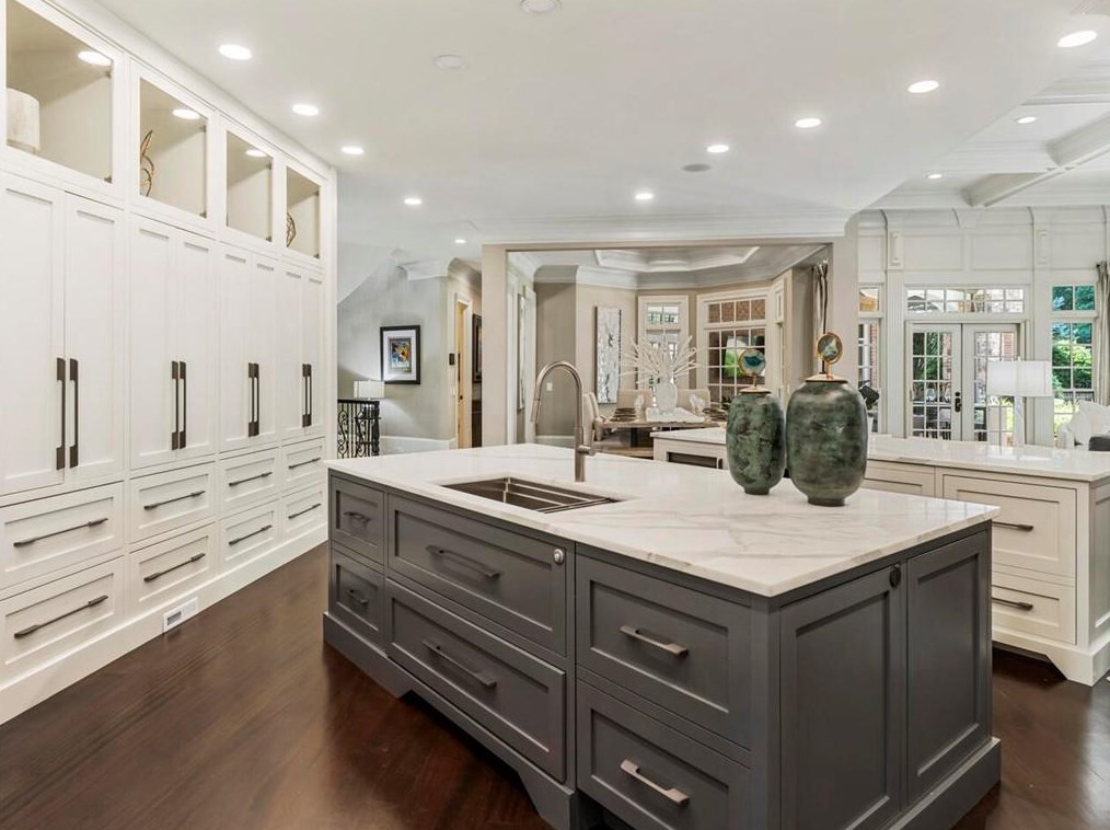 2985 Mnr Brg Dr, Alpharetta GA 30004-8813 exterior