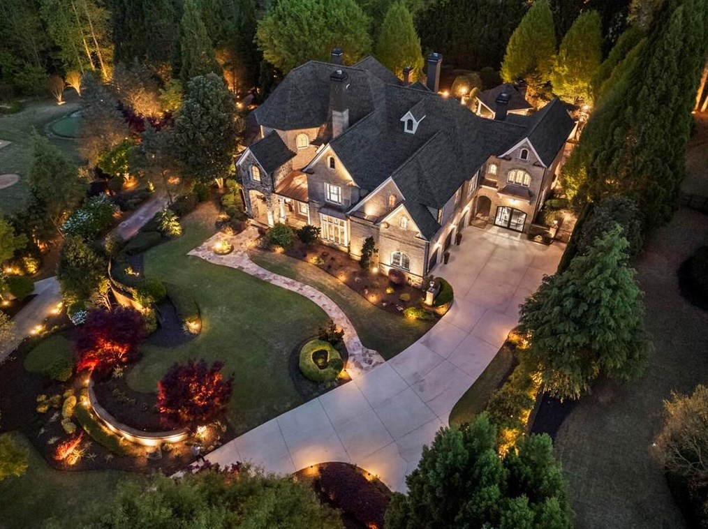 2985 Mnr Brg Dr, Alpharetta GA 30004-8813 exterior