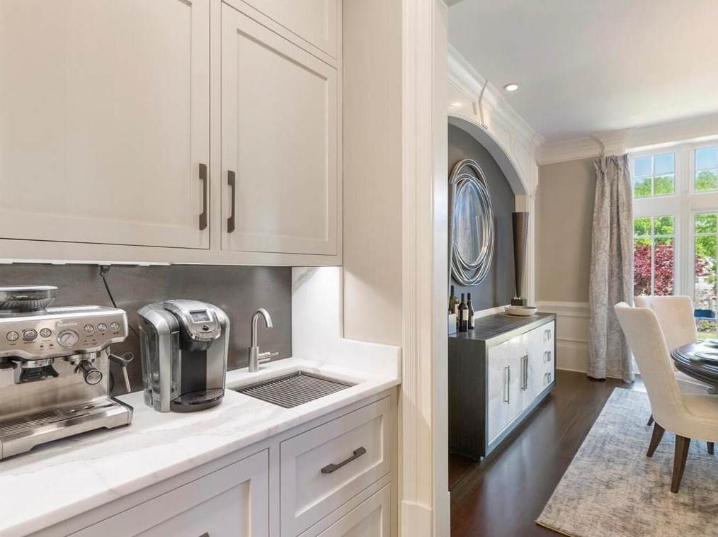 2985 Mnr Brg Dr, Alpharetta GA 30004-8813 exterior