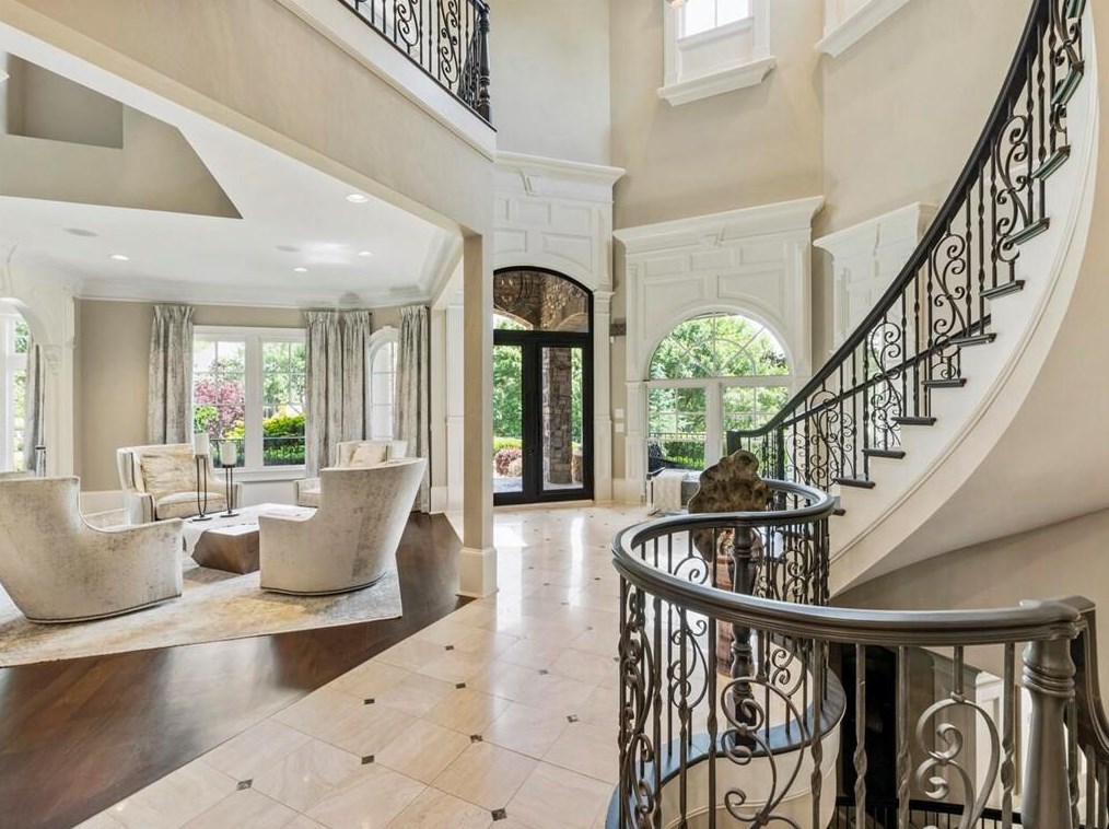 2985 Mnr Brg Dr, Alpharetta GA 30004-8813 exterior