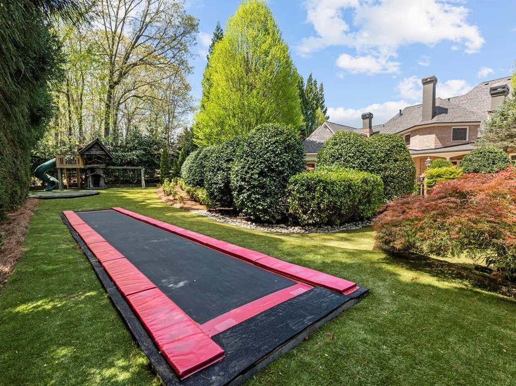 2985 Mnr Brg Dr, Alpharetta GA 30004-8813 exterior