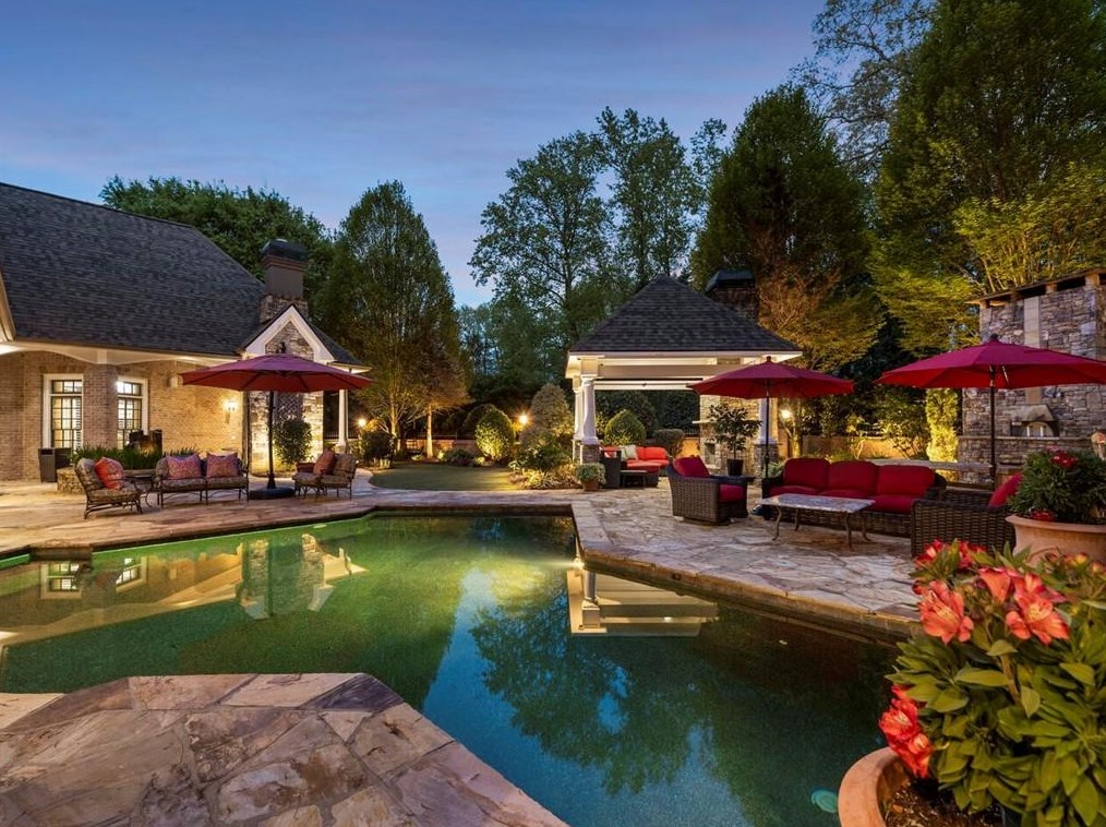 2985 Mnr Brg Dr, Alpharetta GA 30004-8813 exterior