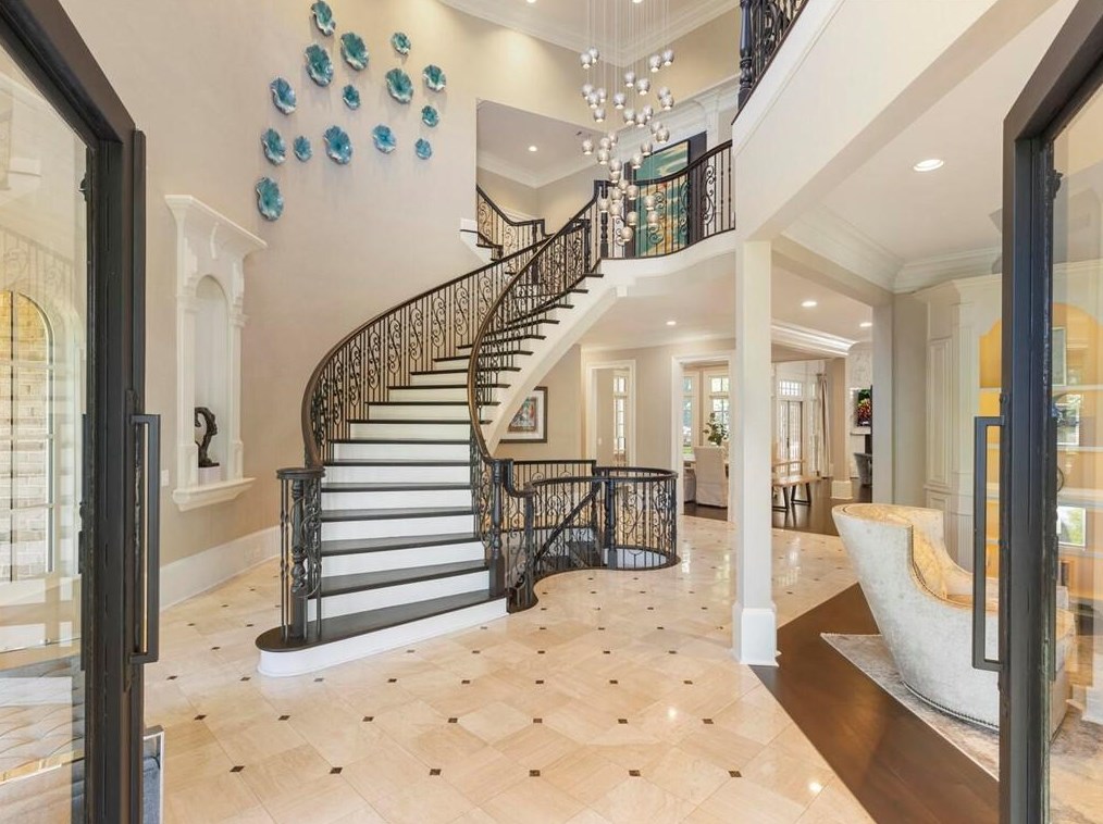 2985 Mnr Brg Dr, Alpharetta GA 30004-8813 exterior