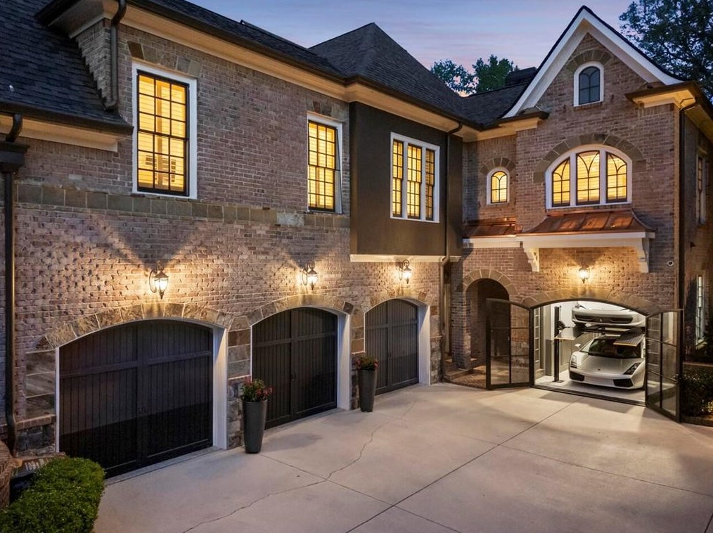 2985 Mnr Brg Dr, Alpharetta GA 30004-8813 exterior