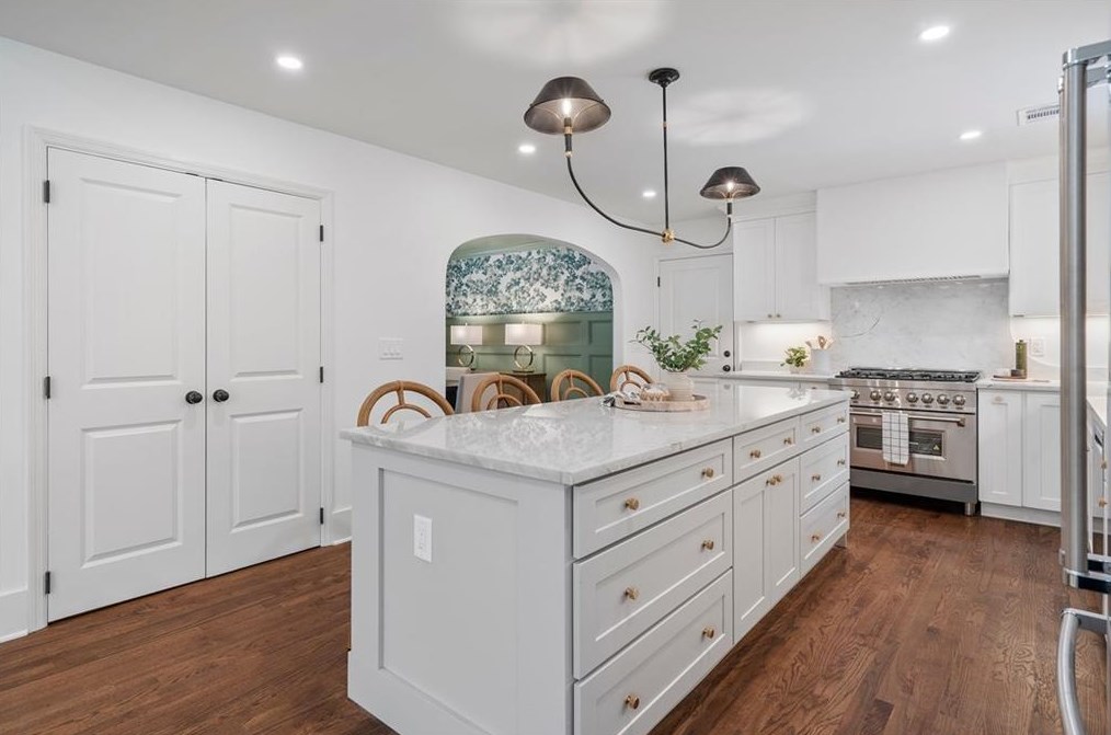 4775 Brinkley Ln, Atlanta GA 30342-2703 exterior