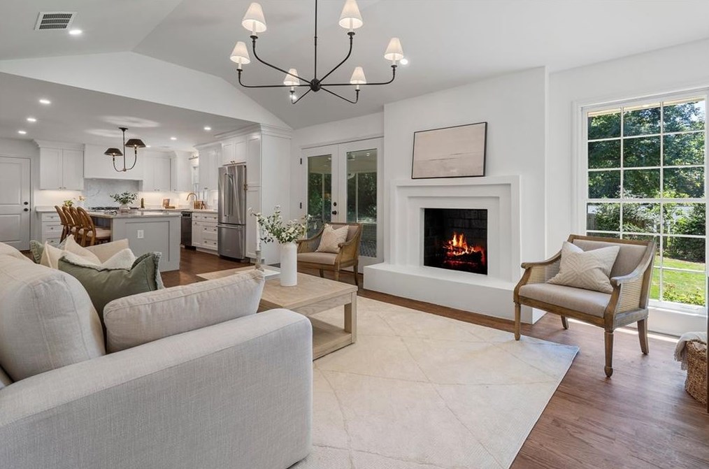 4775 Brinkley Ln, Atlanta GA 30342-2703 exterior