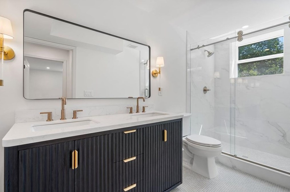 4775 Brinkley Ln, Atlanta GA 30342-2703 exterior