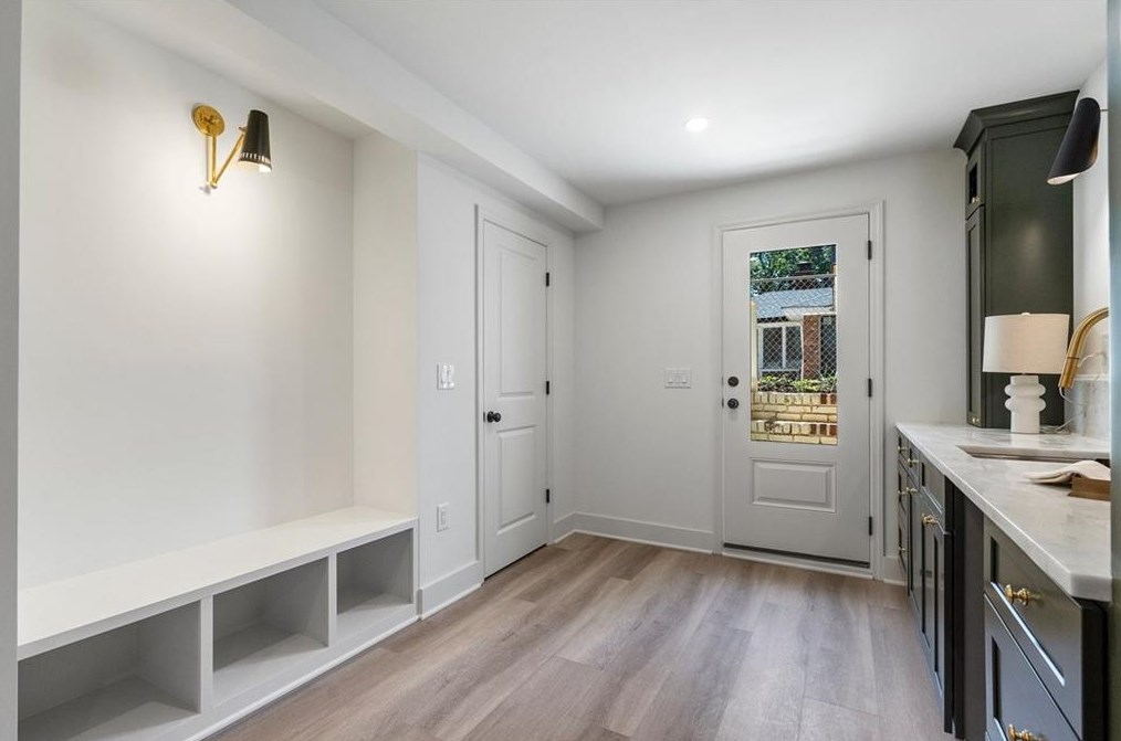 4775 Brinkley Ln, Atlanta GA 30342-2703 exterior