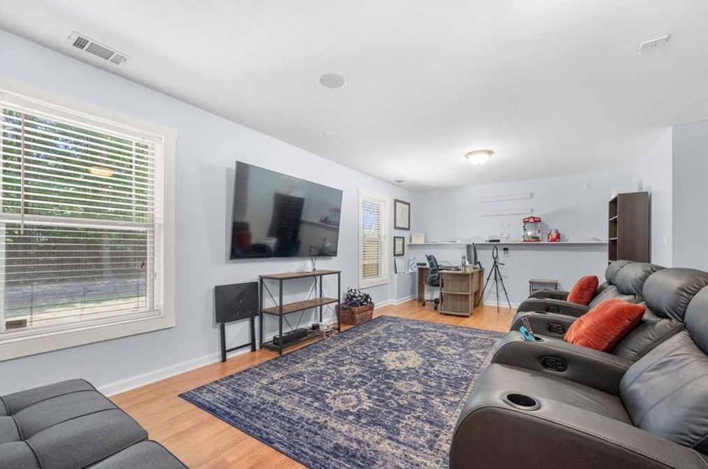 2068 Hatteras Way, Atlanta GA  30318-1083 exterior