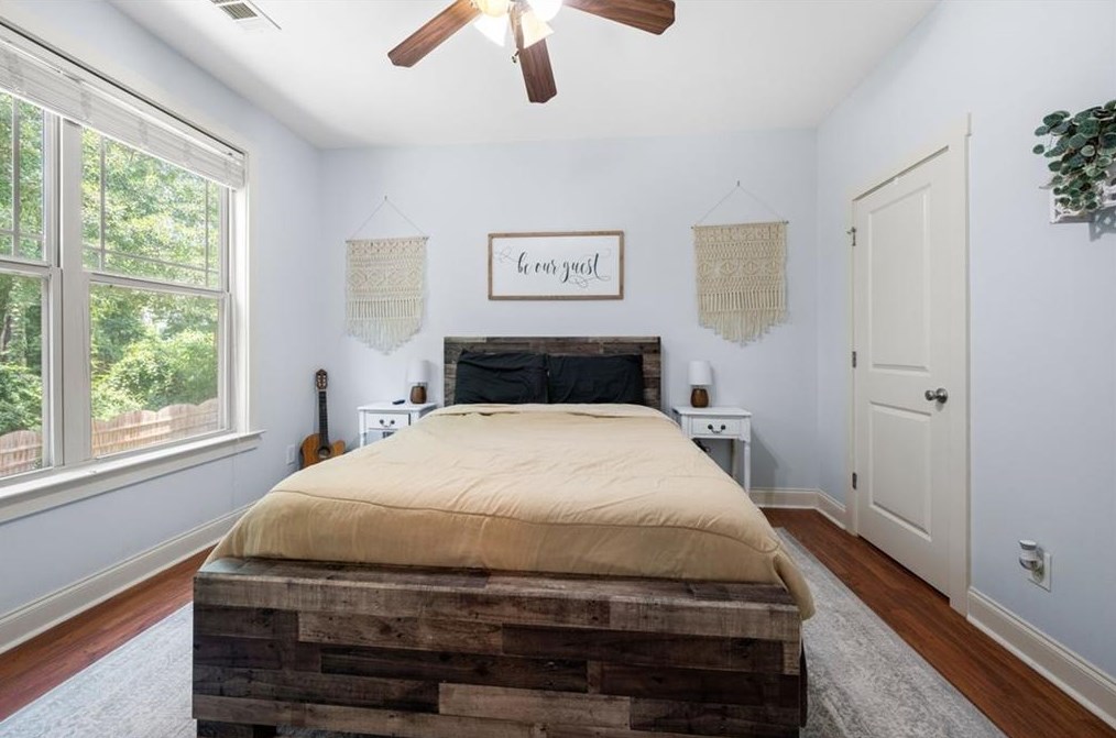 2068 Hatteras Way, Atlanta GA  30318-1083 exterior