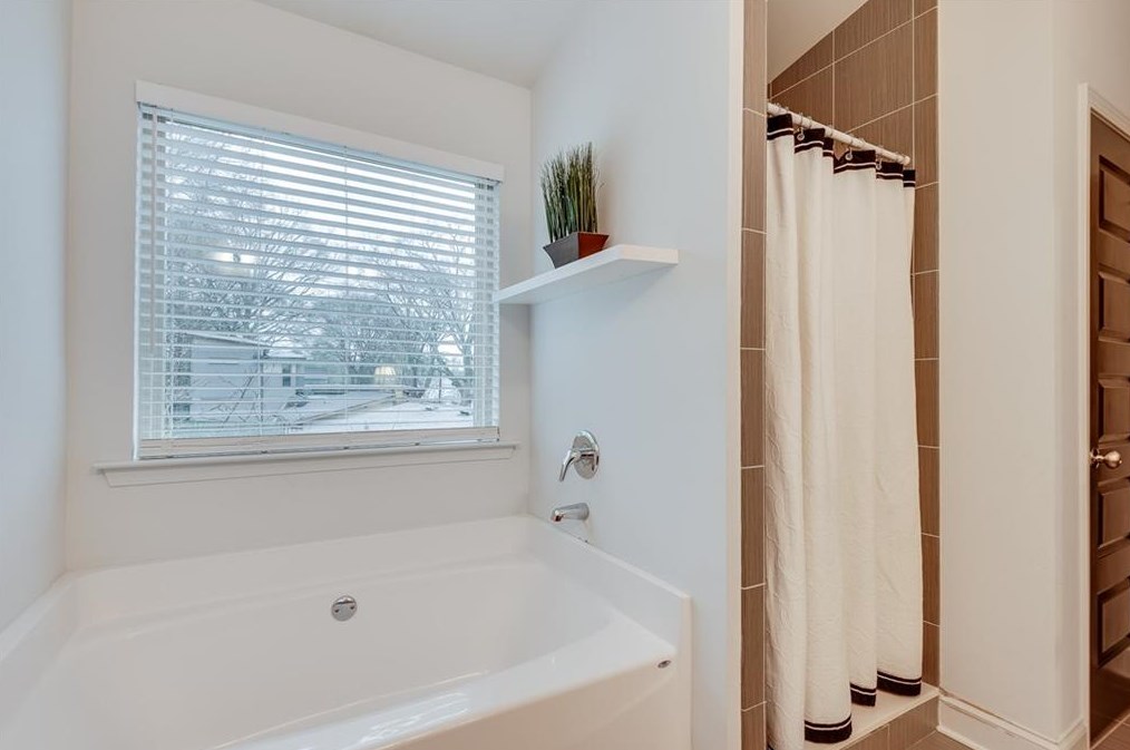 225 Murray Hl Ave, Atlanta GA 30317-1346 exterior