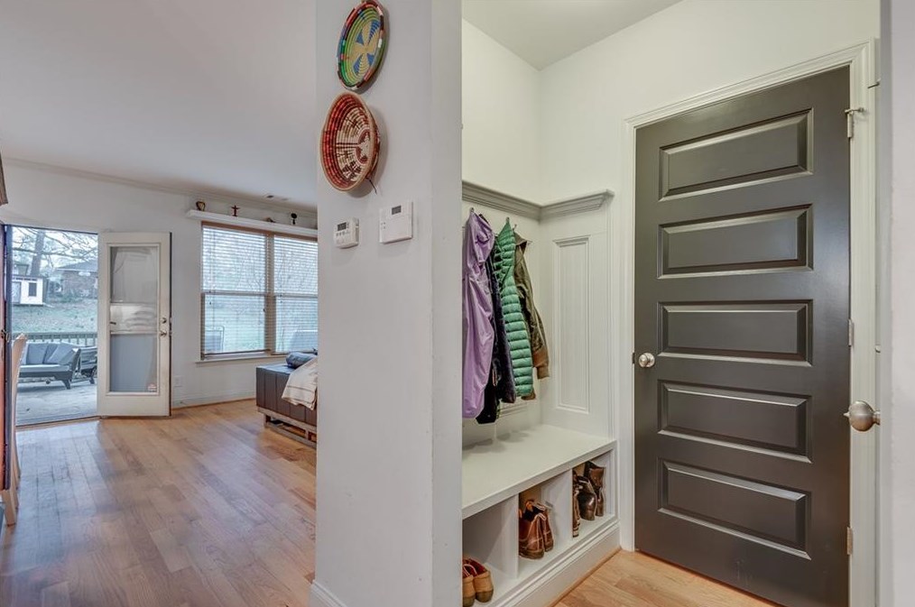 225 Murray Hl Ave, Atlanta GA 30317-1346 exterior