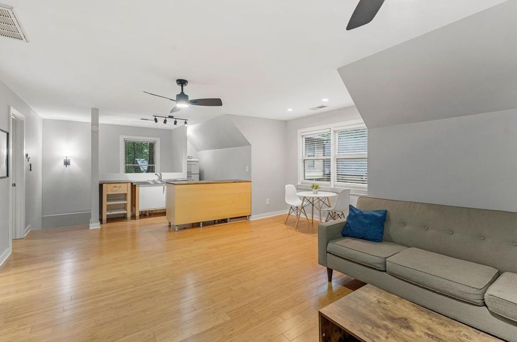 2348 Venetian Dr, Atlanta GA  30311-3357 exterior