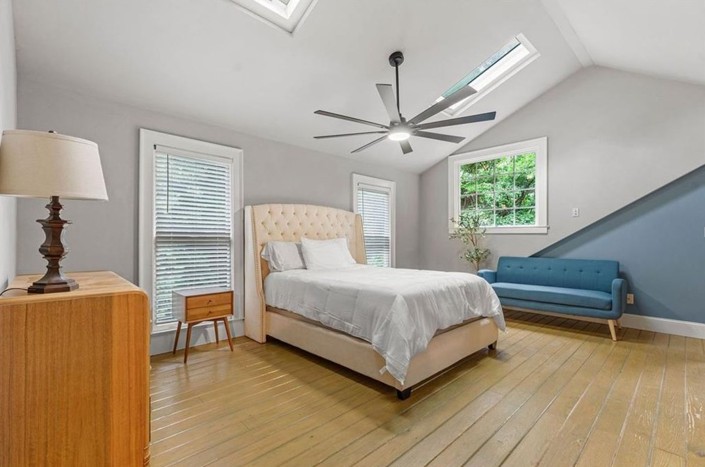 2348 Venetian Dr, Atlanta GA  30311-3357 exterior