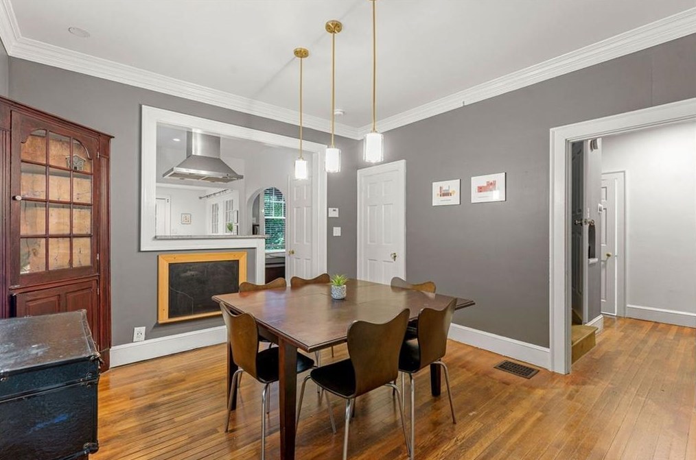 2348 Venetian Dr, Atlanta GA  30311-3357 exterior